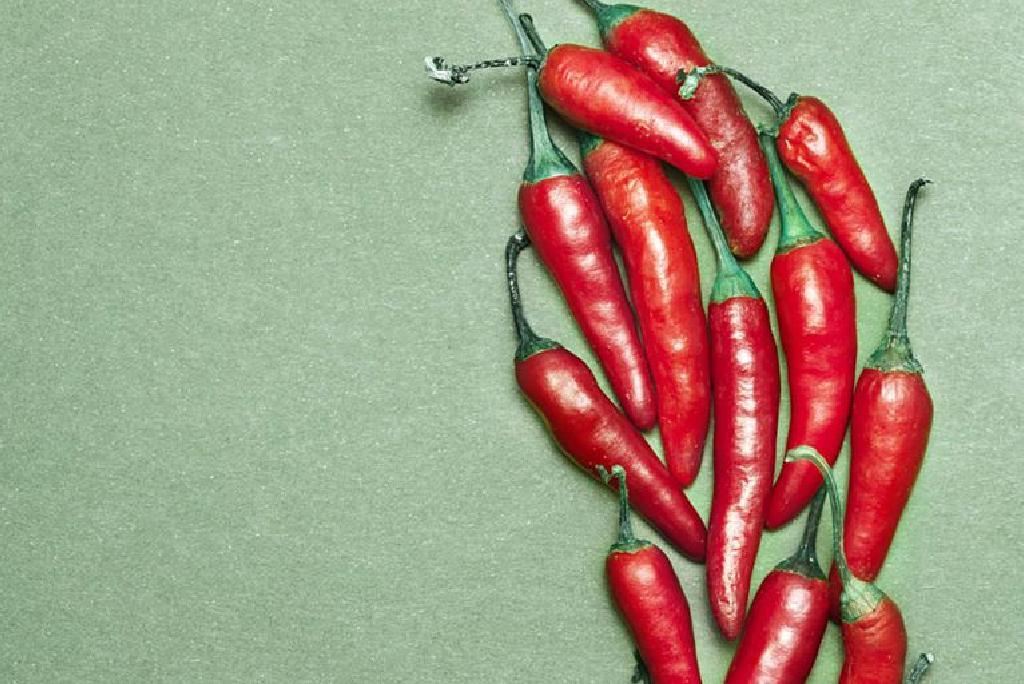 A Szellem chili fogyasztásának egészségügyi előnyei (már ha mered)