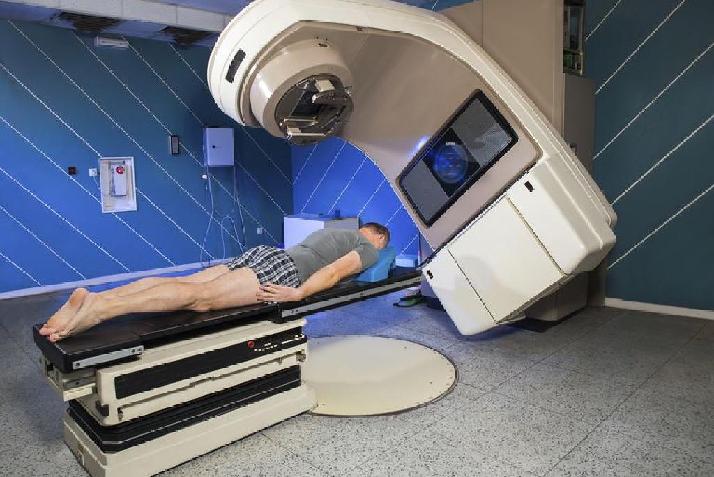 Terapi Radiasi Untuk Kanser Paru Paru